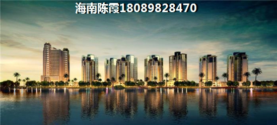 海棠花开远离城市，三亚海棠湾大部分区域没有开发，具有魅力原生态的美。十九公里长的岸线风光旖旎，河道如网，绿洲棋布，芳草萋萋。海棠湾南与亚龙湾国家旅游度假区相邻，集碧海、蓝天、青山、银沙、绿洲、奇岬、河流于一身。